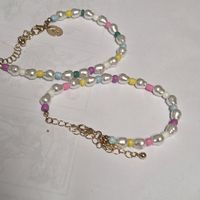 Hübsche Armbänder mit bunten Perlen 2x - 18-24,cm