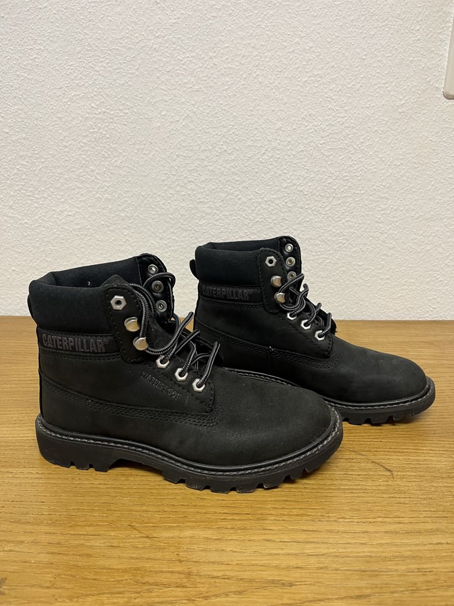 Caterpillar Scarpe da donna: Schwarze Caterpillar Schuhe Grösse 38 – Usato da Teufenthal AG venduto da Nanahu