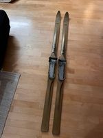 Exklusive antike Holzski mit Kandahar-Bindung vintage Ski