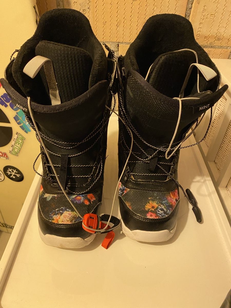 Burton Scarpe da donna: Snowboardschuhe BURTON – Usato da Winterthur venduto da marina_p.