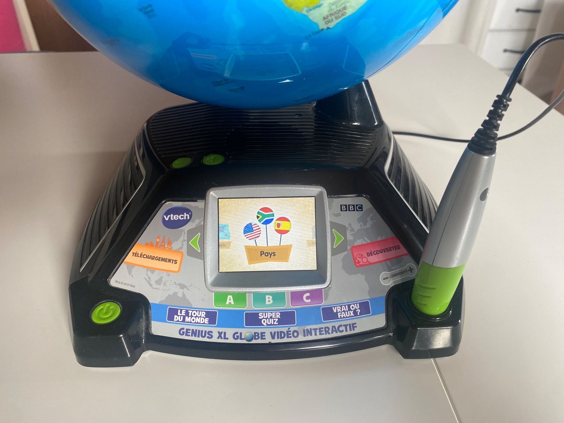 Sonstige Dekorationen & Accessoires: Vtech - Genius XL Globe Video Interactif – Gebraucht aus St-Prex von Okoala 1