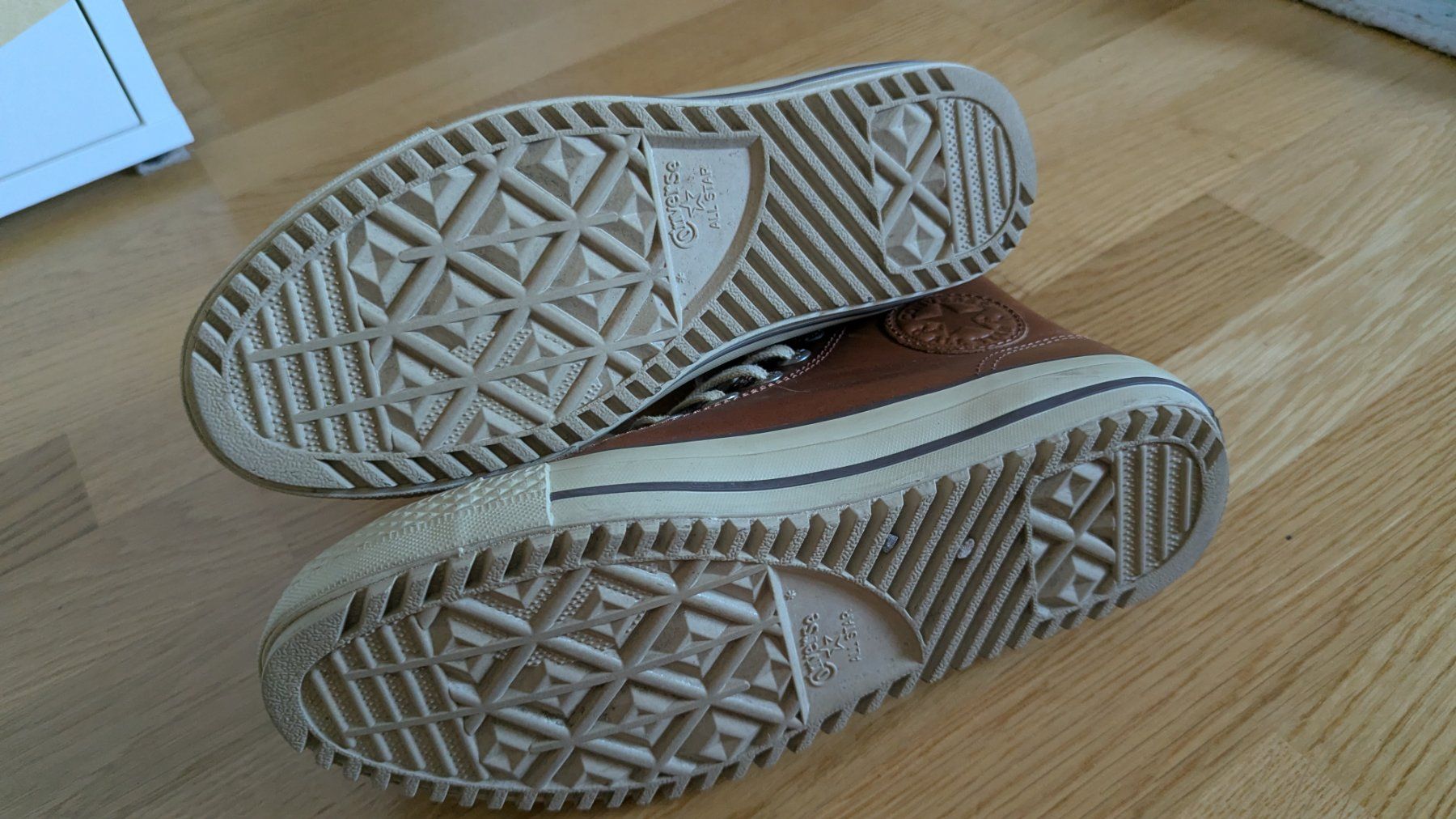 Converse Scarpe da uomo: Converse Leder All Star Chucks EU 39.5 – Usato da Belp venduto da Sunny132 1