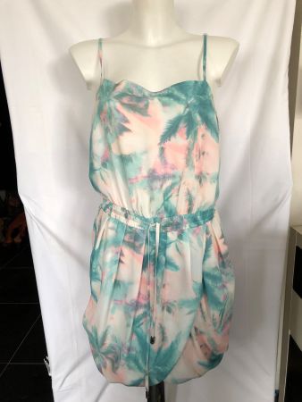 Robe Avant Première à fines bretelles tons pastels à motifs