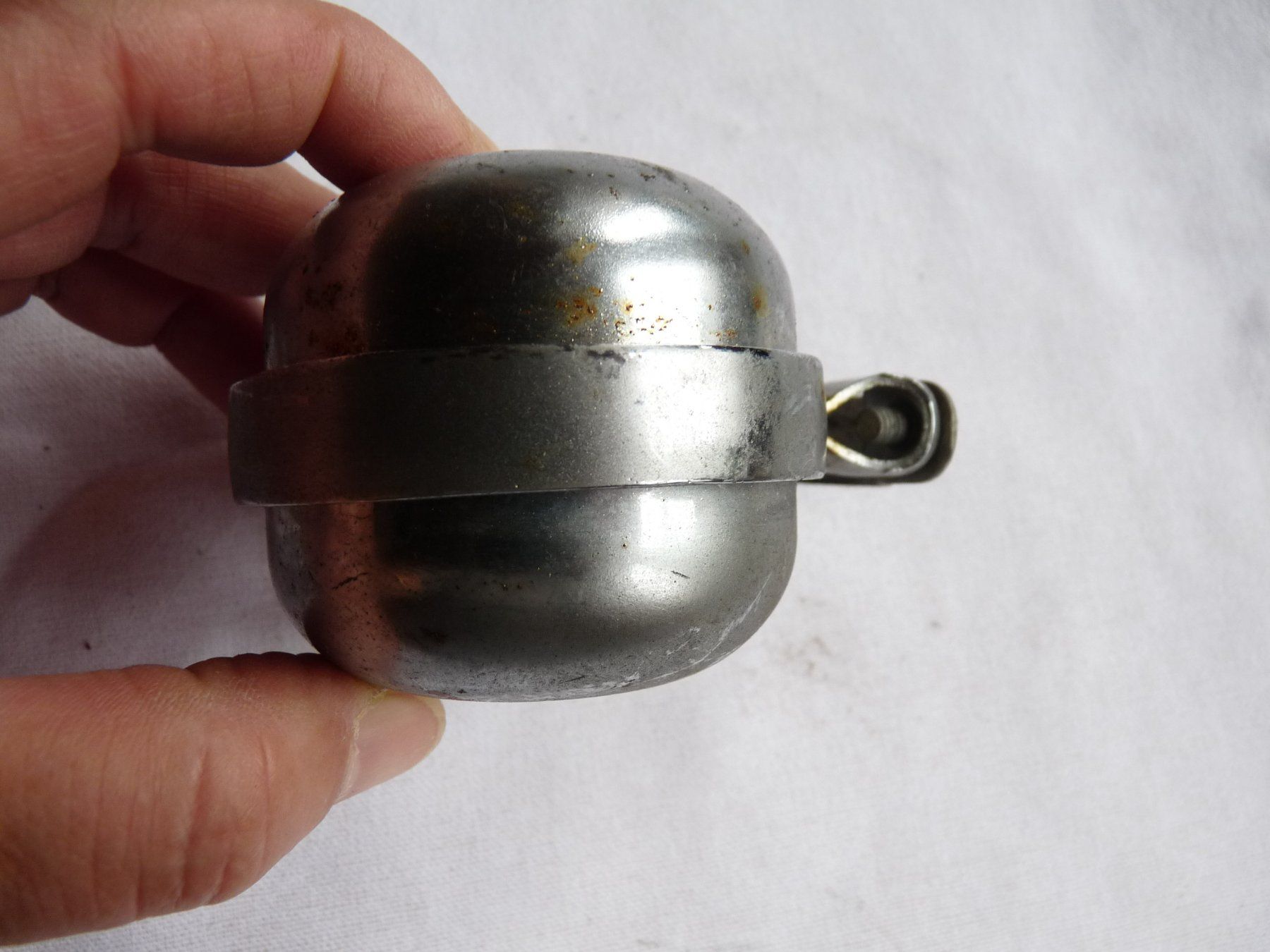 Mofa-Ersatzteile: Doppel Glocke aus altem dickem Chrom – Gebraucht aus huttwil von Pakora 3