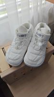 Kinder Shoes White Size EU 33