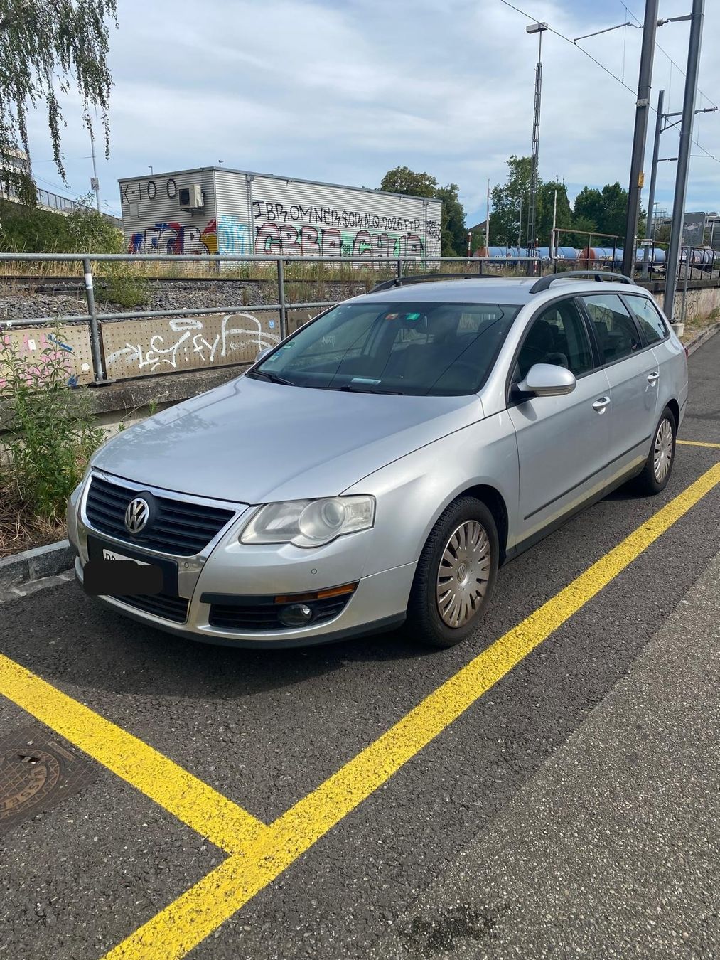 VW Automobili: VW Passat 2011 Kombi  – Difettoso da Basel venduto da Cic_tsx6