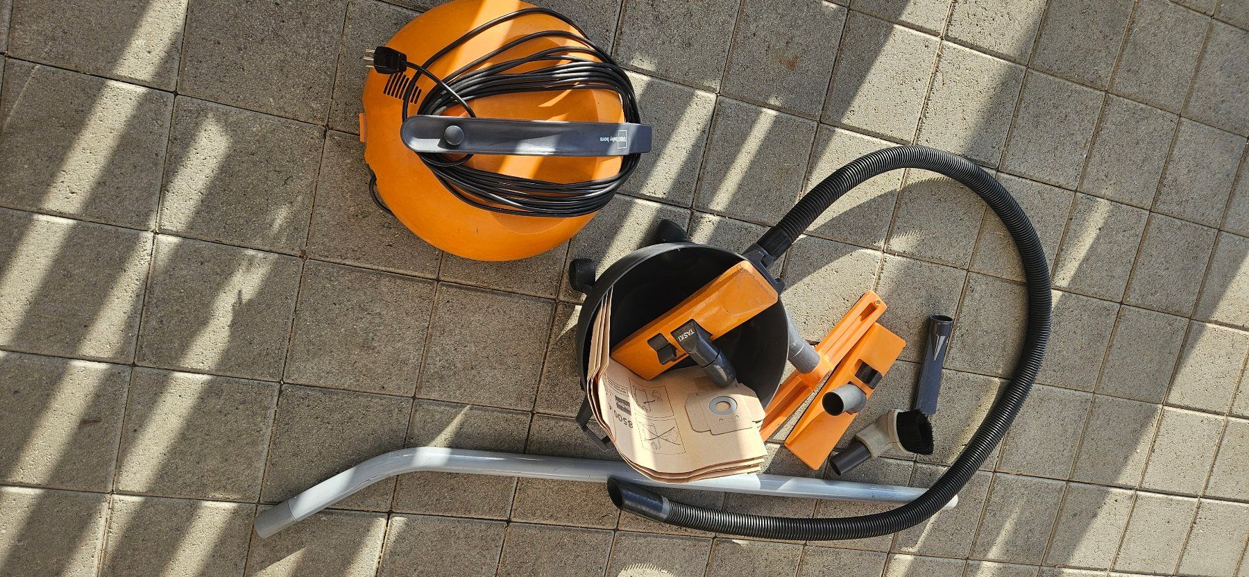 Aspirapolveri & Accessori: taski staubsauger BABY BORA – Usato da ZIHLSCHLACHT venduto da Raja9