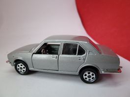 MEBETOYS  -  Alfa Romeo Alfetta     sehr altes Modell