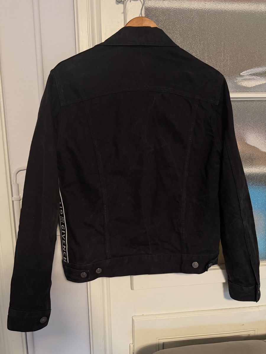 Givenchy Giacche: Veste Givenchy  – Usato da Bern venduto da LVGG 1