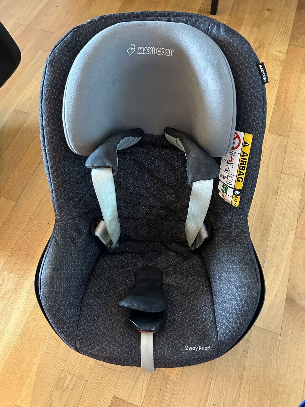 Maxi-Cosi Seggiolini per auto: Maxi Cosi 2way Pearl mit ISOFIX Station – Usato da Zürich venduto da philan123 1