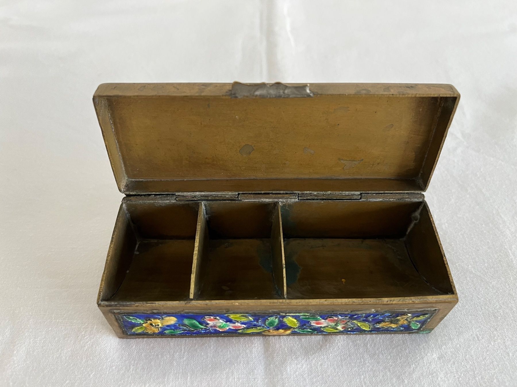 Tutte le decorazioni: alte Briefmarken Dose / Messing-Cloisonné-Emaille – Usato da Wetzikon ZH venduto da seli03 2