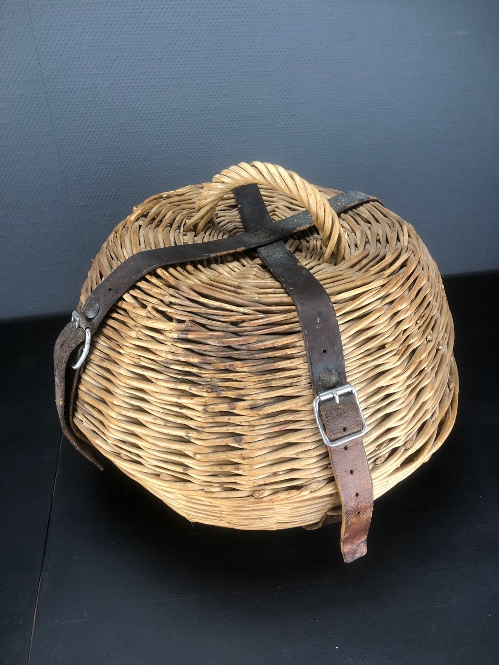 Altro in Antiquarato & Arte: Korb für Curlingstein, oder als Picknick-Korb  Vintage – Usato da Laufenburg venduto da industrial-silence
