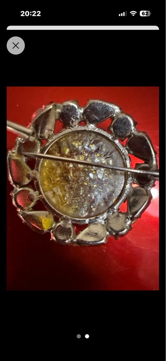 Spille & Fermagli: Broche vintage dorée et strass - Style unique ✨ – Usato da Neuchâtel venduto da sta_9pcz 1