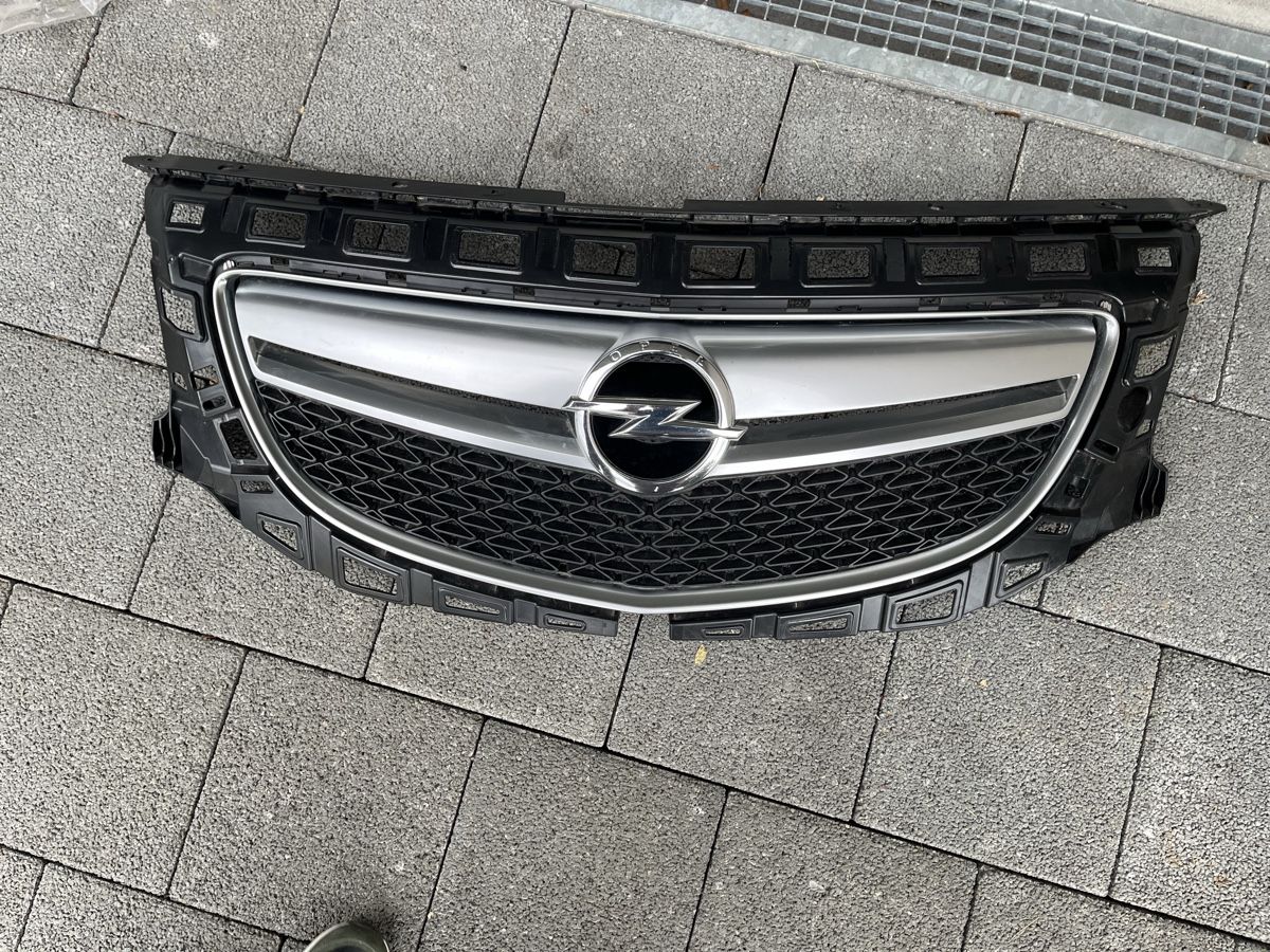GM Alle Autoersatzteile: Opel Insignia OPC Kühlergrill  – Gebraucht aus Oftringen von pedrof7 1