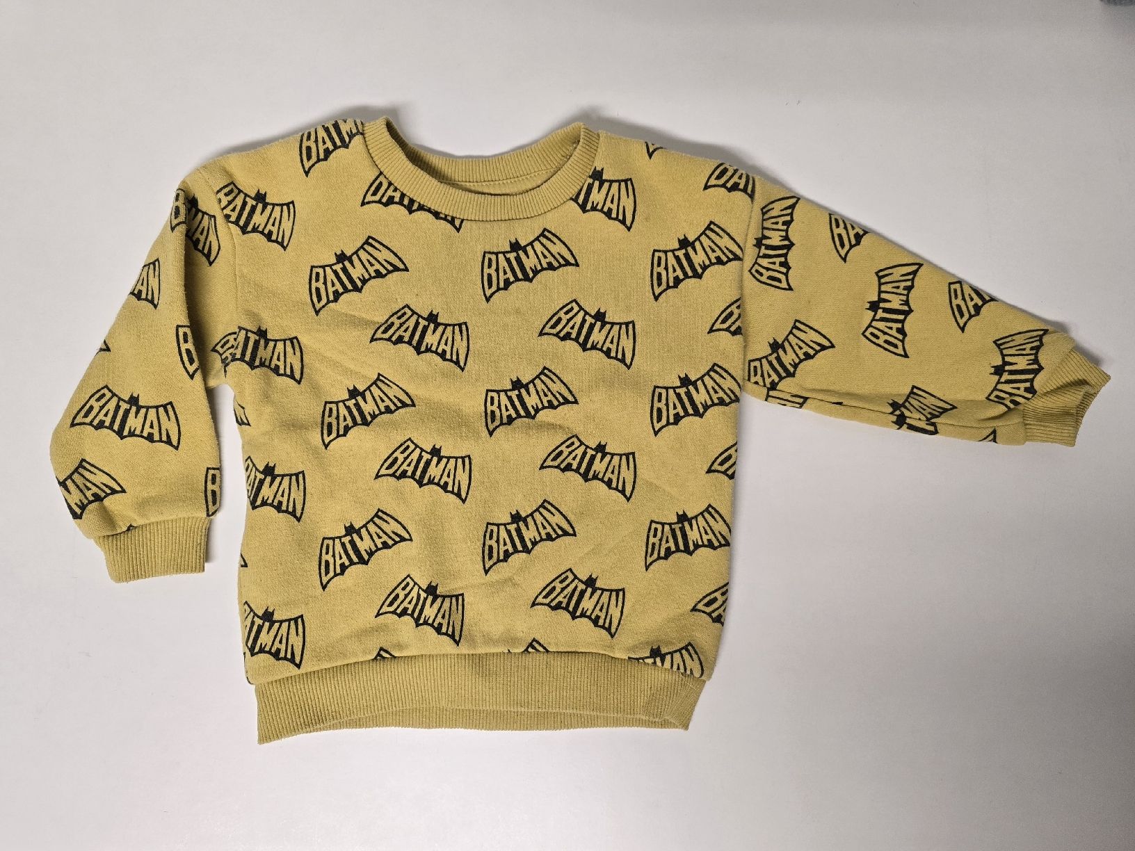 H&M Pulls et sweat-shirts: Batman Sweatshirt  Pullover senfgelb Gr. 92 – D'occasion à Teufenthal AG par thuzsu