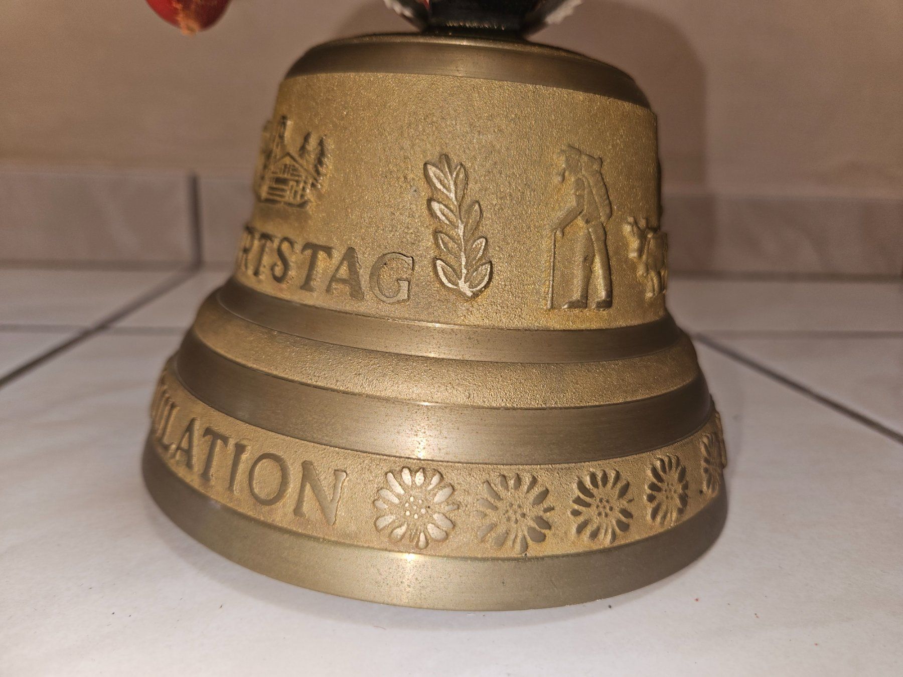 Cloches & sonnailles: Glocke zum 50. Geburtstag – D'occasion à Münchwilen AG par pel_y9jx 5
