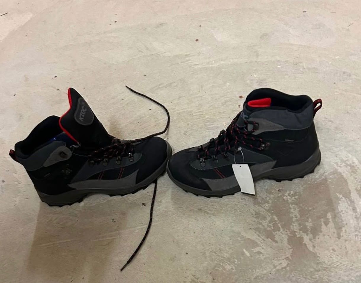 Scarpe da uomo: Chaussure de trekking – Nuovo (secondo la descrizione) da Villars-le-Terroir venduto da ale_c79d 1