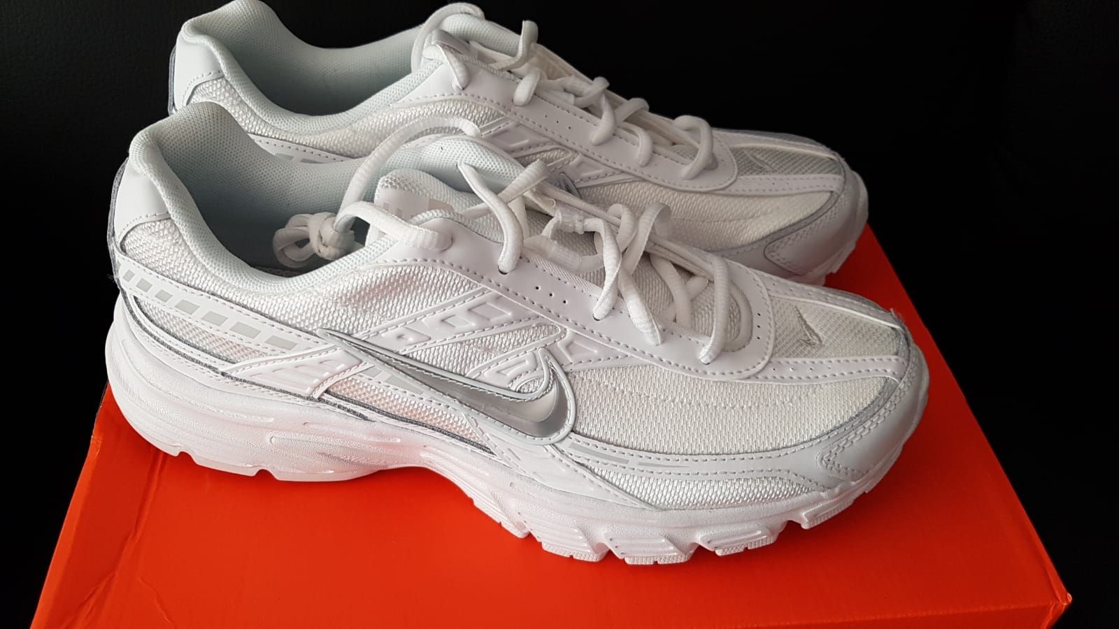 Nike Scarpe da uomo: Sneakers Nike INITIATOR GR.41 – Nuovo e nell'imballaggio originale da Zürich venduto da ata_c8nh