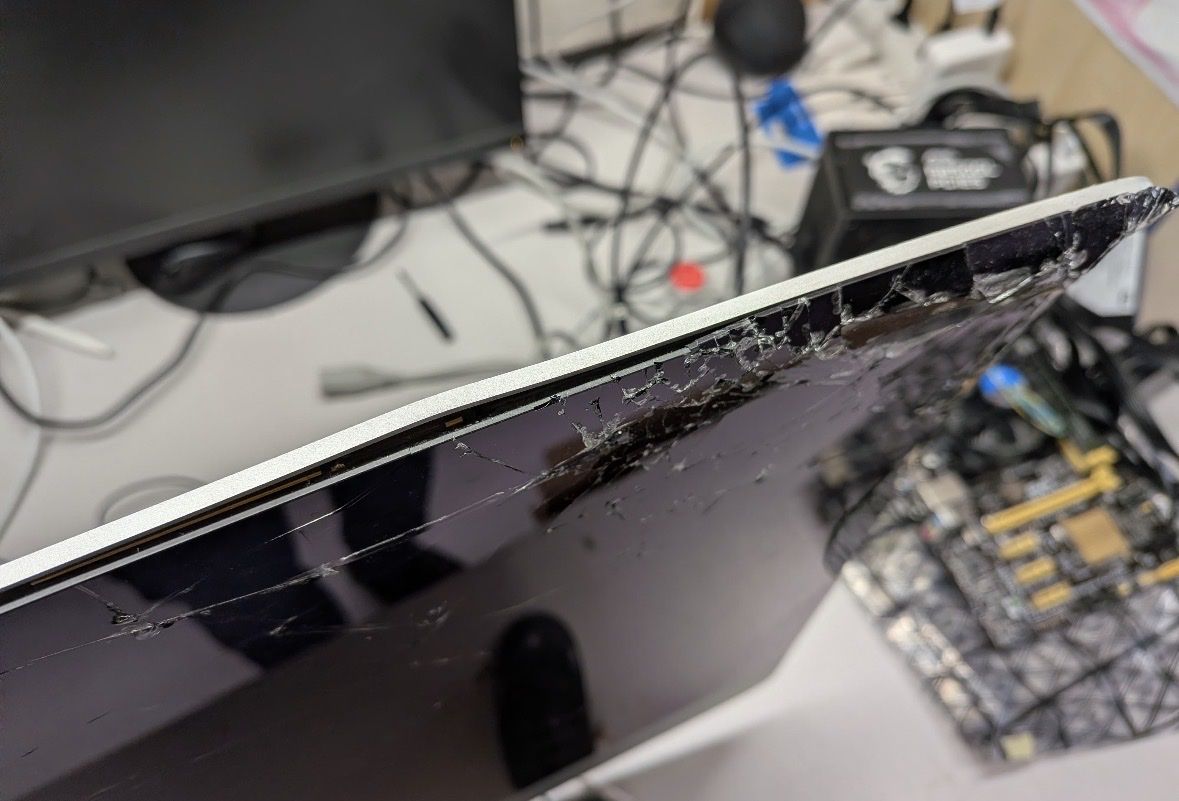 Apple PC: iMac 27´ défectueux – Difettoso da Tramelan venduto da Flapou 1