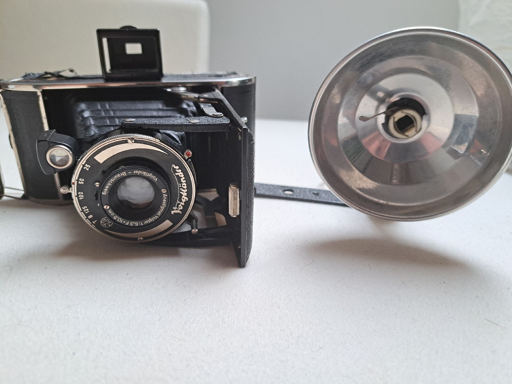 Voigtländer Fotocamera: Voigtländer Bessa - Voigtar 1:6.3 – Usato da Schaffhausen venduto da Oecher