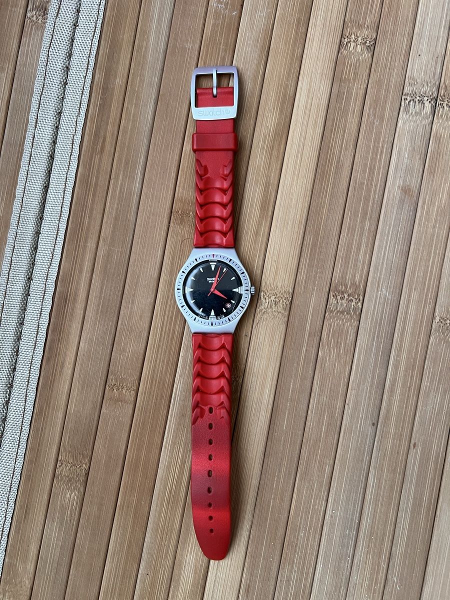 Swatch Orologi: Swatch Irony Armbanduhr rot – Usato da Zollikofen venduto da FFD. 1
