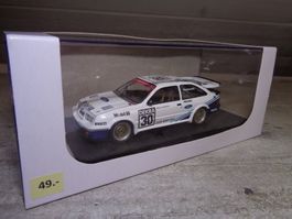 Troféu 1:43 Ford Sierra Cosworth RS500 DTM 1989