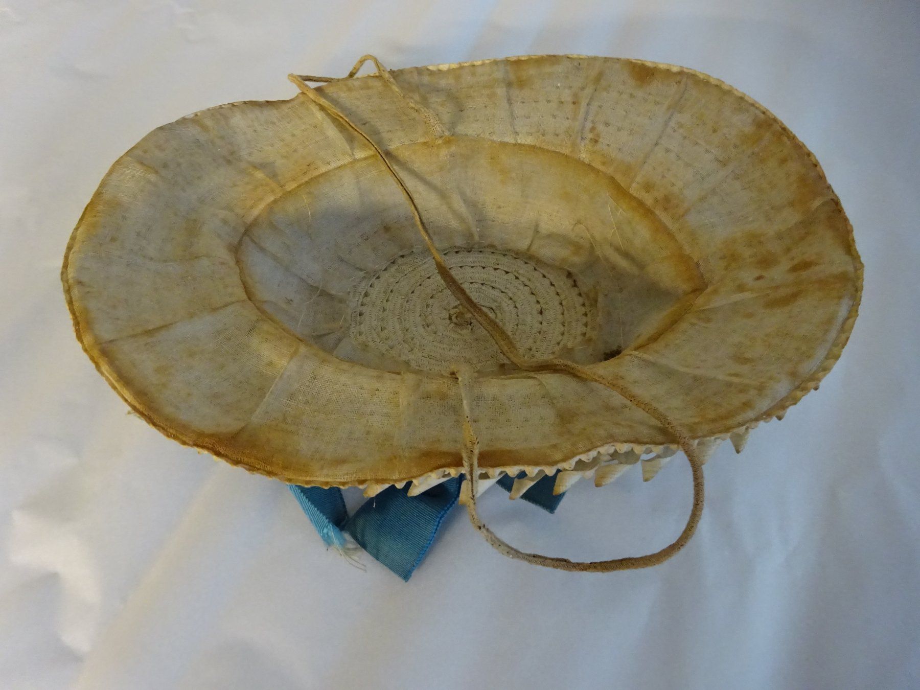 Costumi: Biedermeier Haube Tracht – Usato da Esslingen venduto da eintagammeer 8
