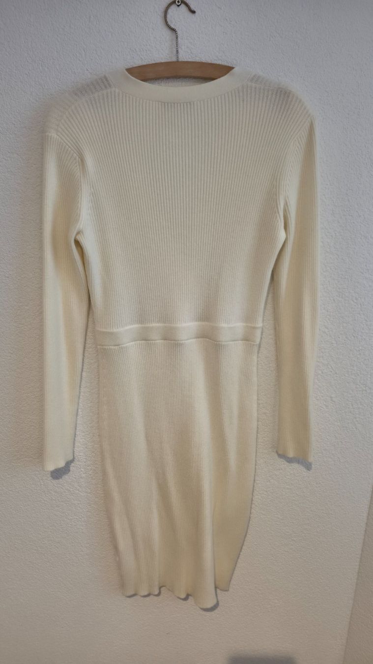 Guess Kleider: Guess Strickkleid – Gebraucht aus Wängi von Maelstrom 1