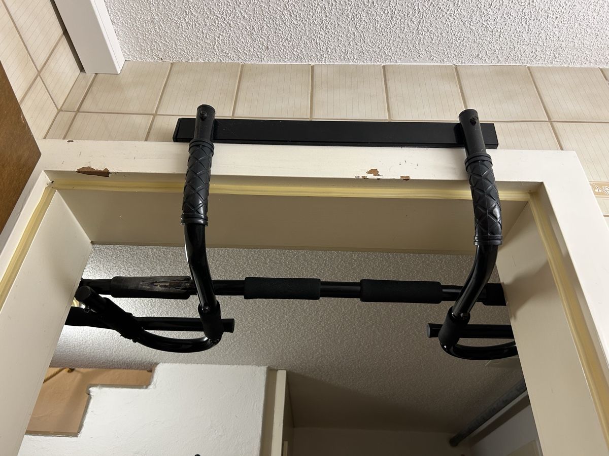 Hometrainer: Klimmzugstange – Usato da Mörigen venduto da Fam_suri 1