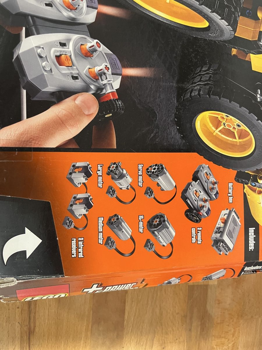 Lego Kit di costruzioni: Lego Technic Volvo Radlader 42030 – Usato da embrach venduto da kialle 7