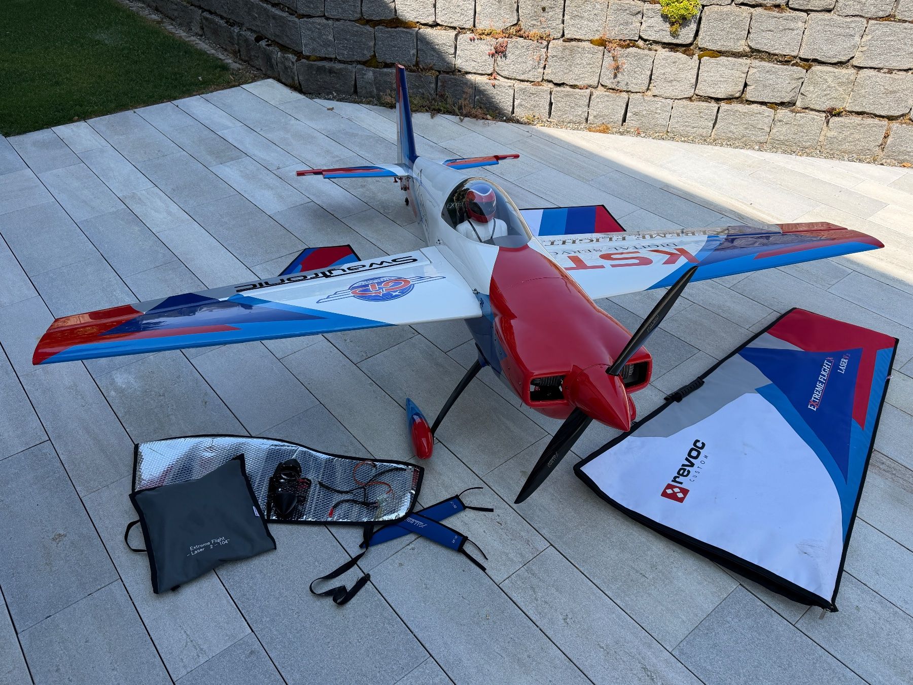 RC Kits de montage: Extreme Flight Laser 104" V2 – D'occasion à Dietlikon par Simi_flury