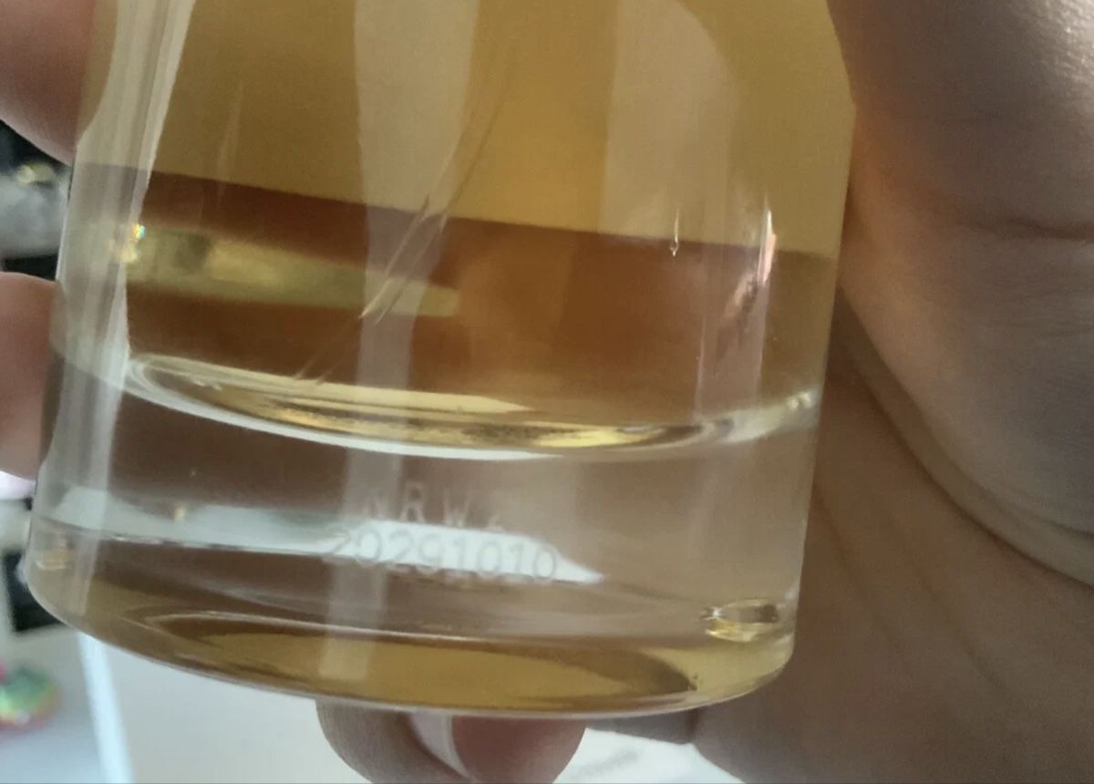 Profumi & Eau de Toilette: Iris Malikhân 50/100ml Maison Crivelli💫 – Usato da Basel venduto da zur_7jmw 3