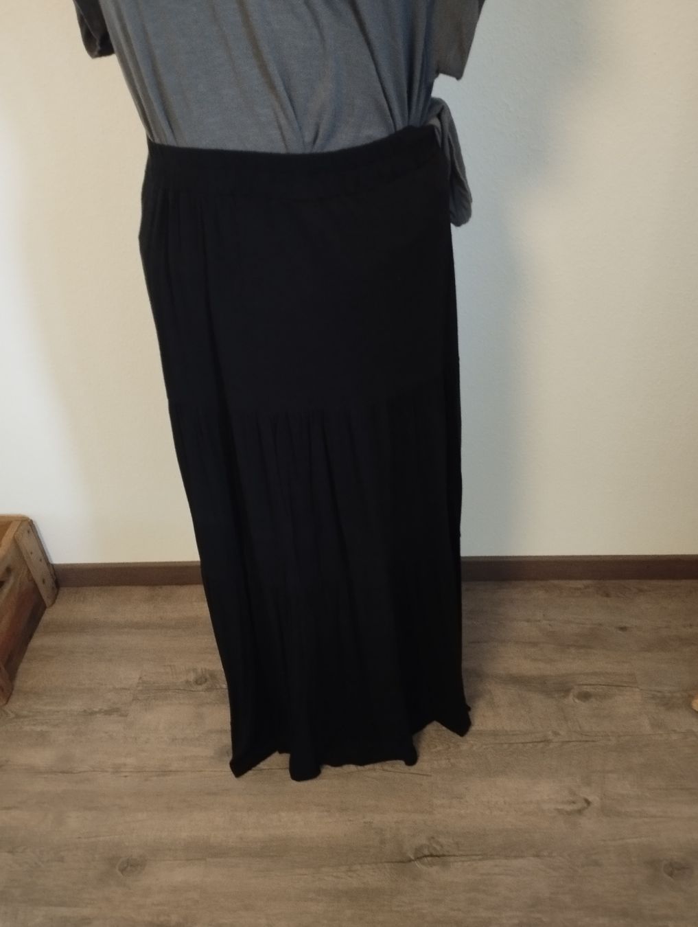 Gonne: Maxi Rock, schwarz, Gr. 38 - 42/44 – Usato da Neu St. Johann venduto da seerose63