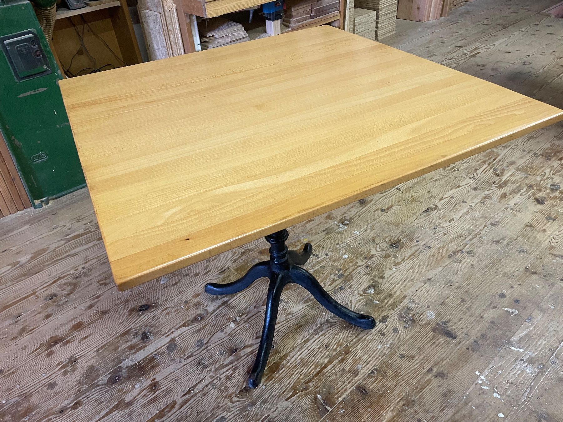 Servierplatten: Tischplatte , , Massivholz Buche lackiert – Gebraucht aus Illnau von HolzmanufakturIllnau 2