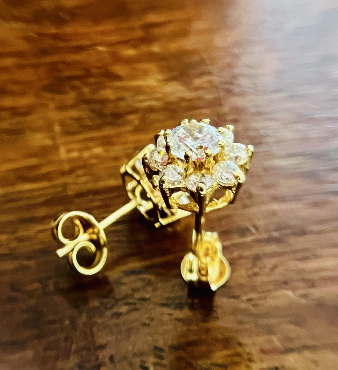 Ohrringe & -stecker: Gold 18k Ohrsteckers – Neu (gemäss Beschreibung) aus Muri b. Bern von Janvonka 1