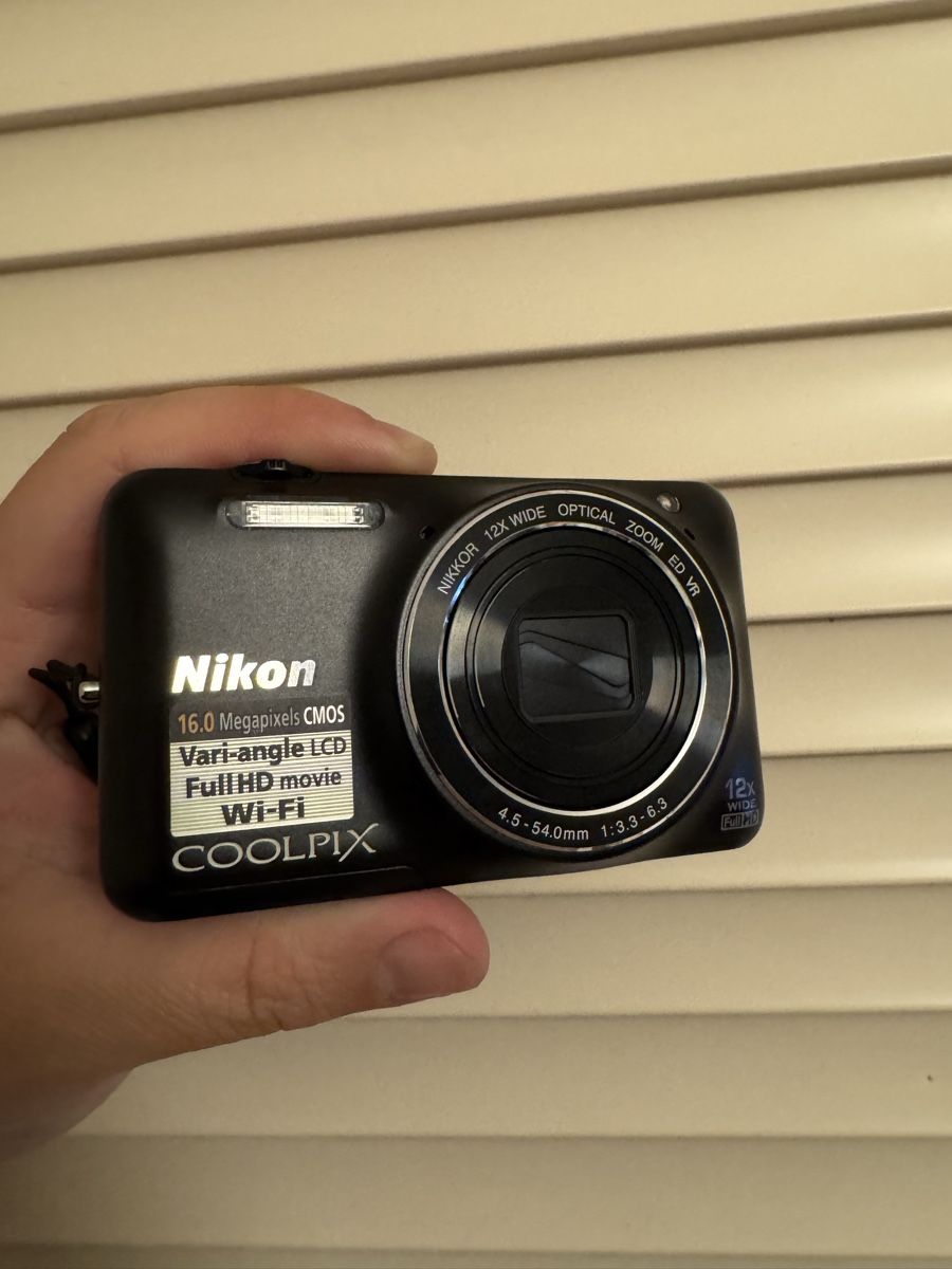 Nikon Fotocamera: Nikon Coolpix S6600: Kompakte Kamera – Usato da Niederbipp venduto da yar_tf6f