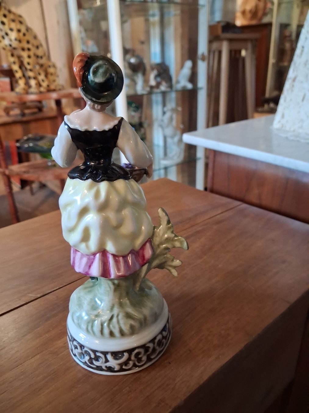 Statuette: Die Gärtnerin Volkstedt – Nuovo (secondo la descrizione) da Altstätten venduto da antikundart
