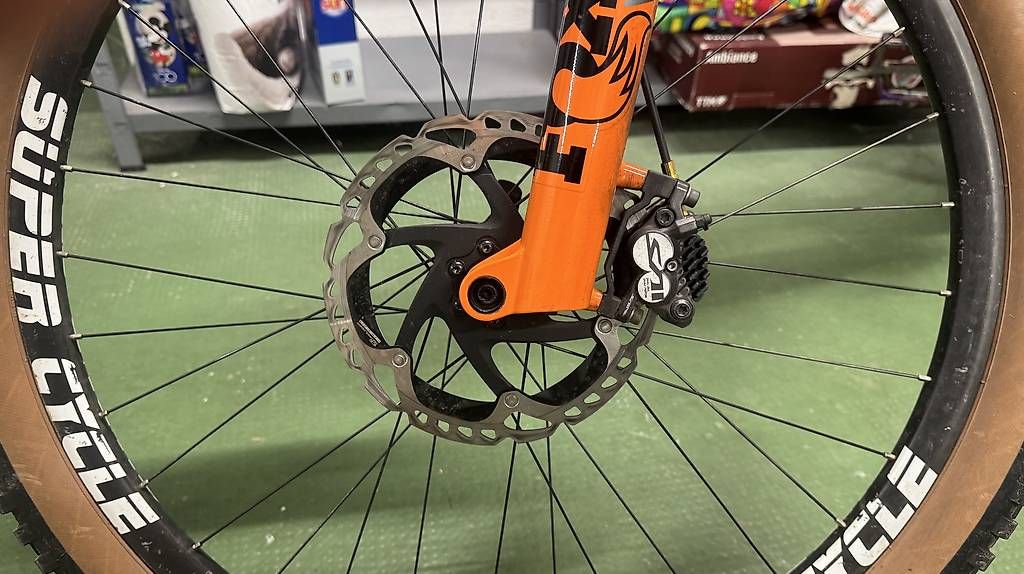 Vélos: Pivot Firebird 2019 – D'occasion à Muttenz par dfabj 4