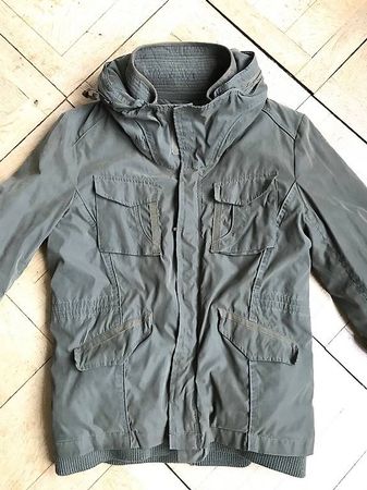 Grüne gefütterte Bershka Jacke, Gr. L