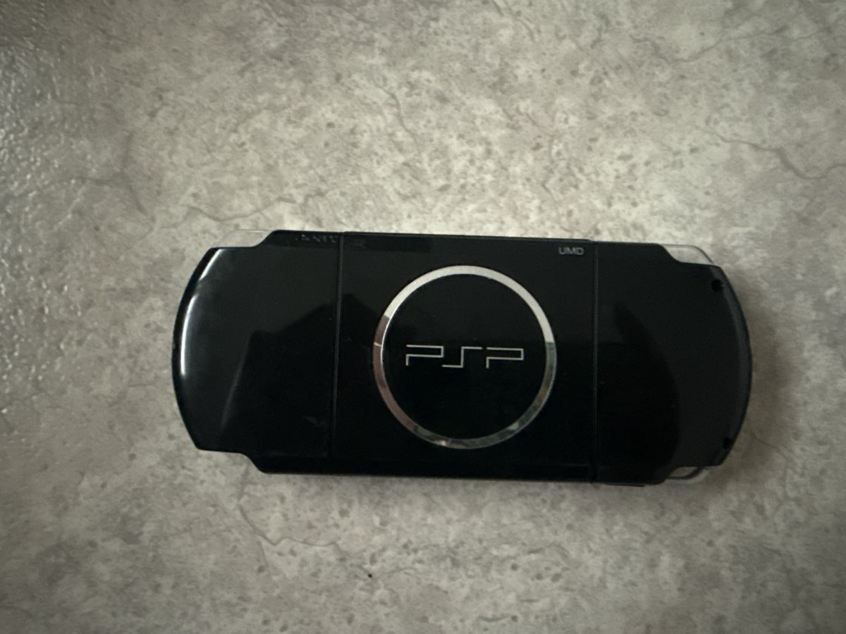 Sony Console: Psp 3004 avec la boîte!!! – Usato da Fribourg venduto da dio_79ds 4