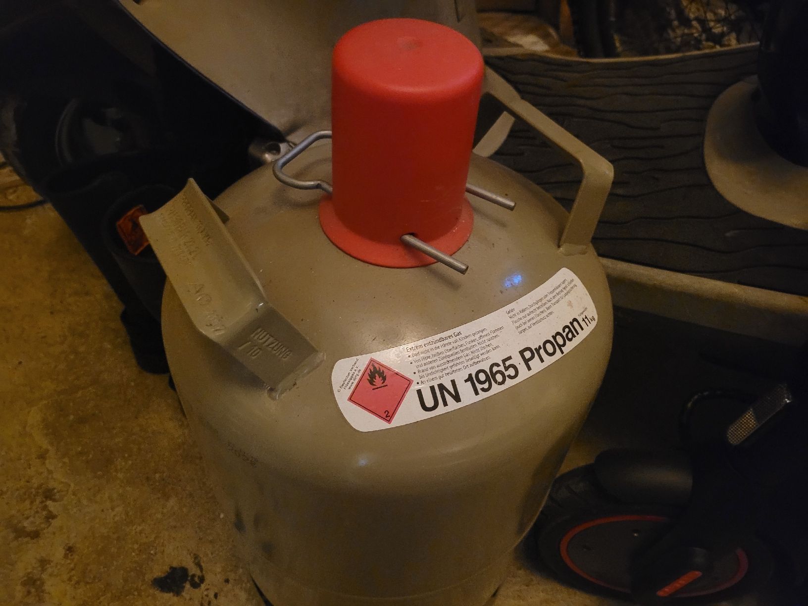 Apparecchiature e tecnologia a gas: leere Gasflaschen – Usato da Steckborn venduto da bee_76v9