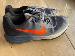 Nike Air Zoom Pegasus 34 size 42