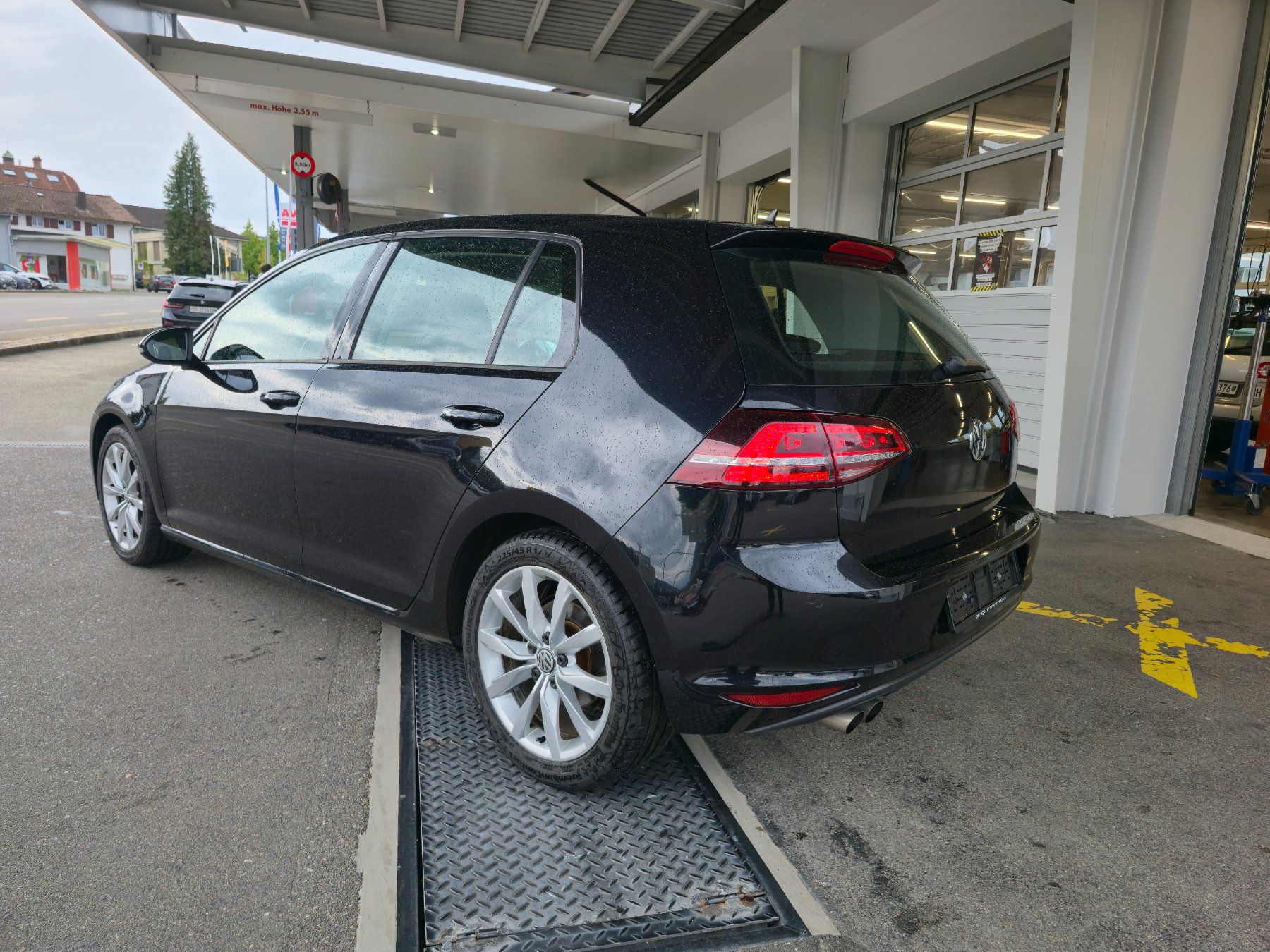 VW Automobili: VW Golf 2.0 TDI Highline 4motion – Usato da Goldach venduto da CityGOAuktion 1