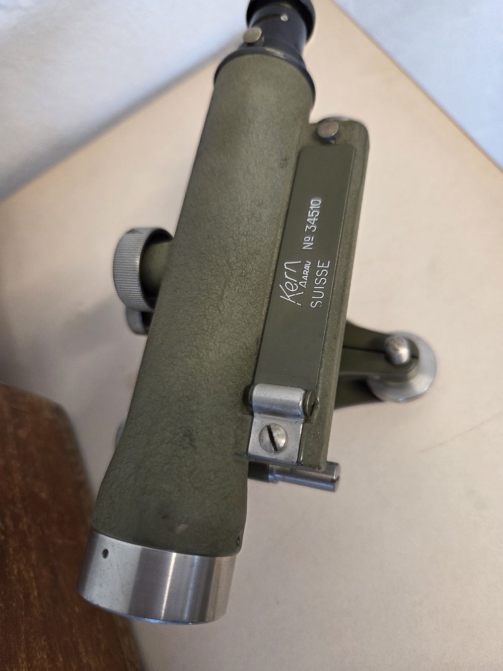 Misurare: Kern Aarau Nivelliergerät mit Holzbox – Usato da Dietikon venduto da Allegra34 7