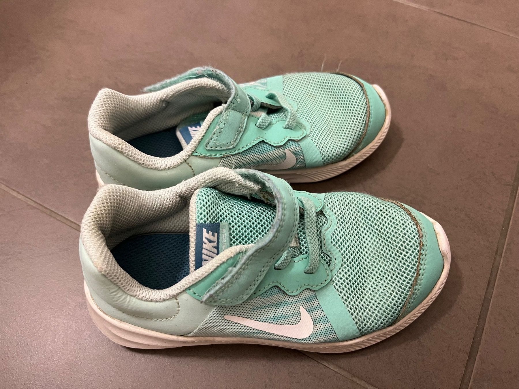 Nike Scarpe per ragazzi: Nike Turnschuhe 27 – Usato da Zürich venduto da Gabi_78