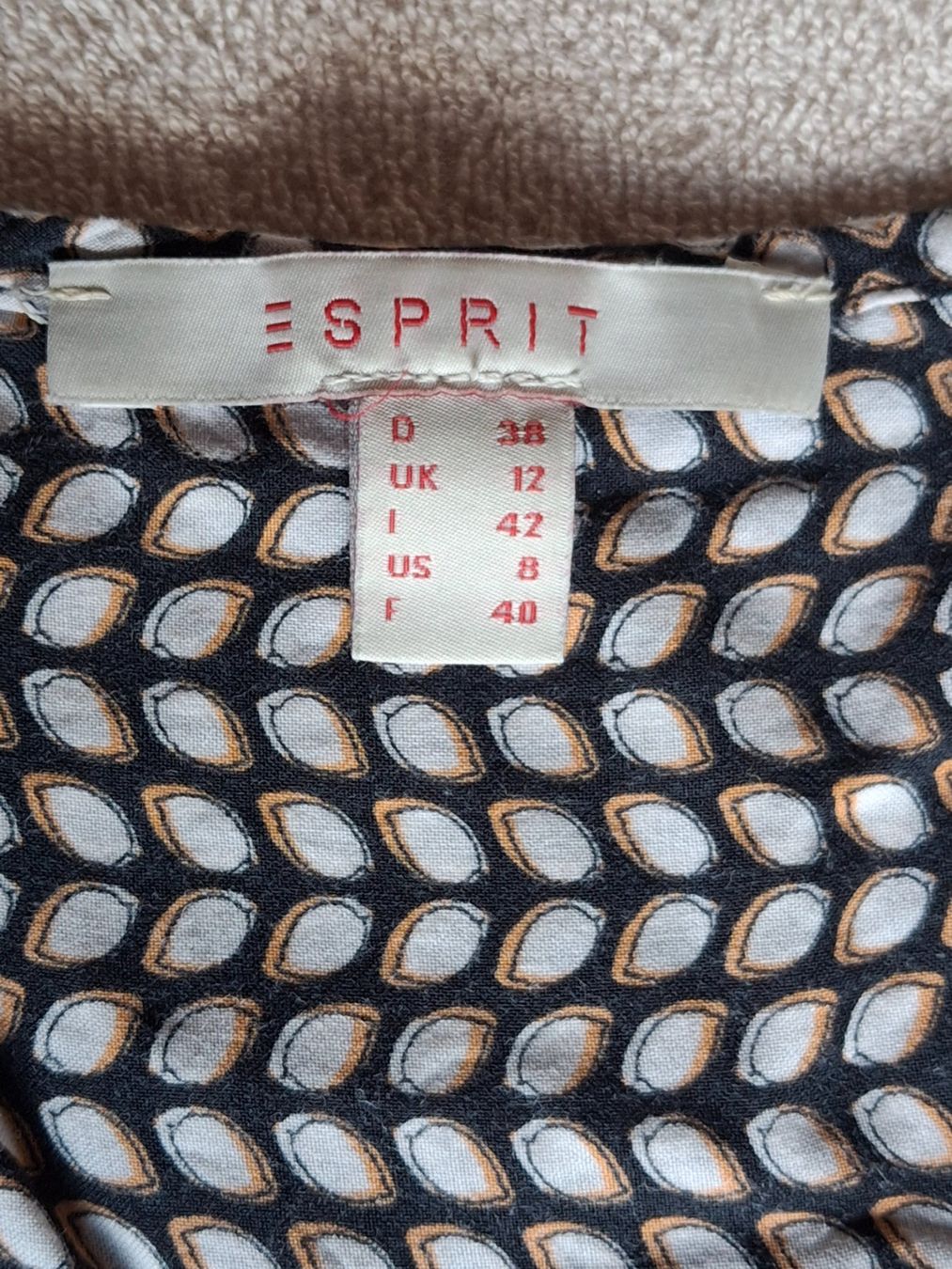 Esprit Tuniche: Tunique col en V taille 38 marque Esprit – Usato da Villiers venduto da san_jn5w 2