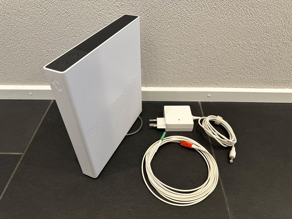Swisscom Internet-Box 3 für Kupfer- und Glasfaseranschluss (Gebraucht ...