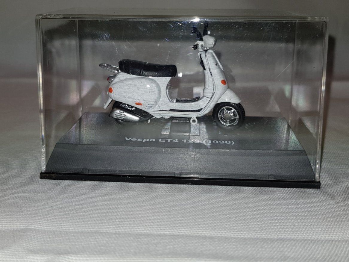 Vespa Modellbausätze & Standmodelle: Modell Vespa 125 (1996) – Gebraucht aus Nottwil von echtMOMO 9