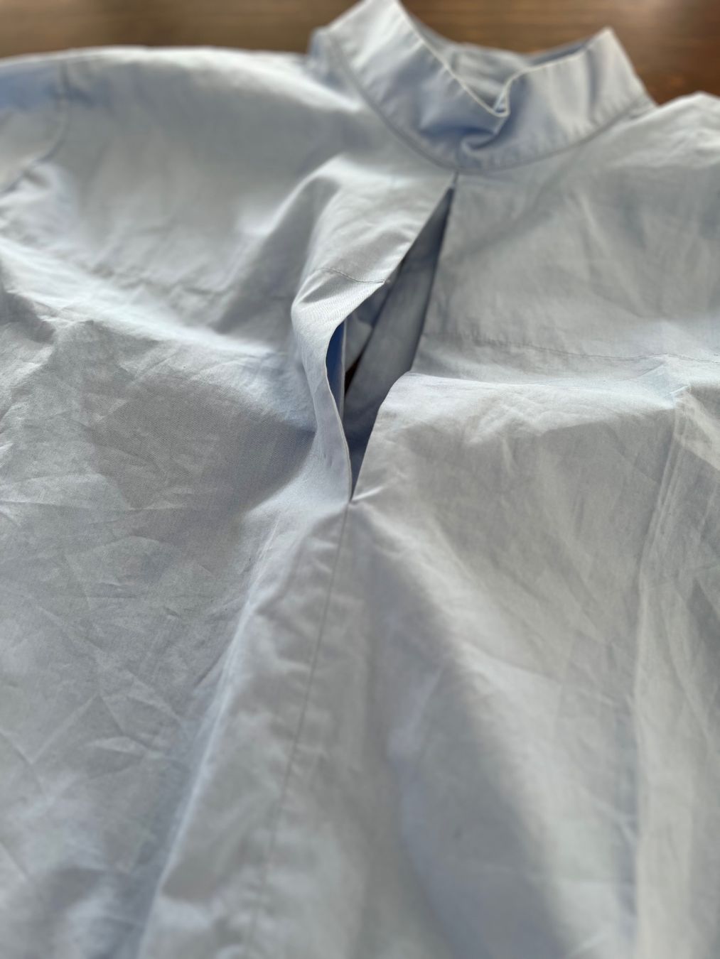 Jil Sander Blusen: Jil Sander- Bluse hellblau mit Kordelzug Gr. 40 – Gebraucht aus Ebmatingen von Mistelu 1