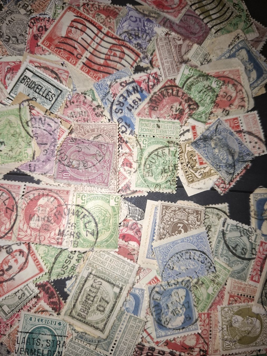 Tutti i francobolli: Lot Belgien / div. – Usato da Balgach venduto da SIMEON27 2